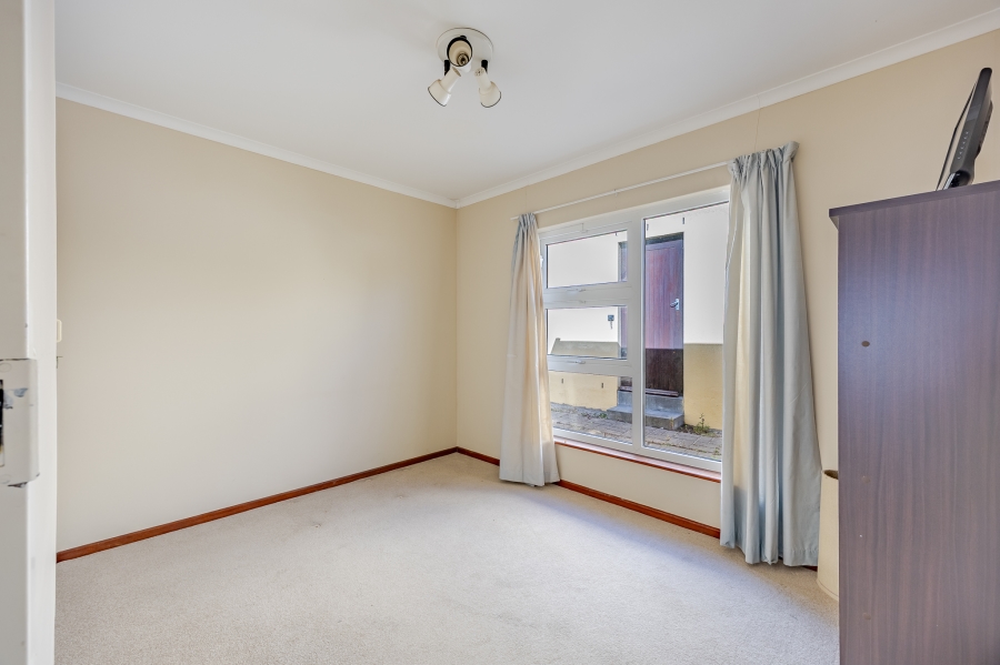 2 Bedroom Property for Sale in Lakeside Western Cape